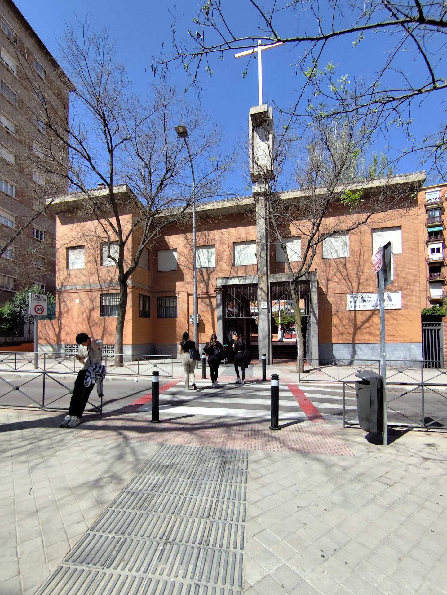 Foto della chiesa Parroquia del Espíritu Santo y Nuestra Señora de la Araucana - Madrid