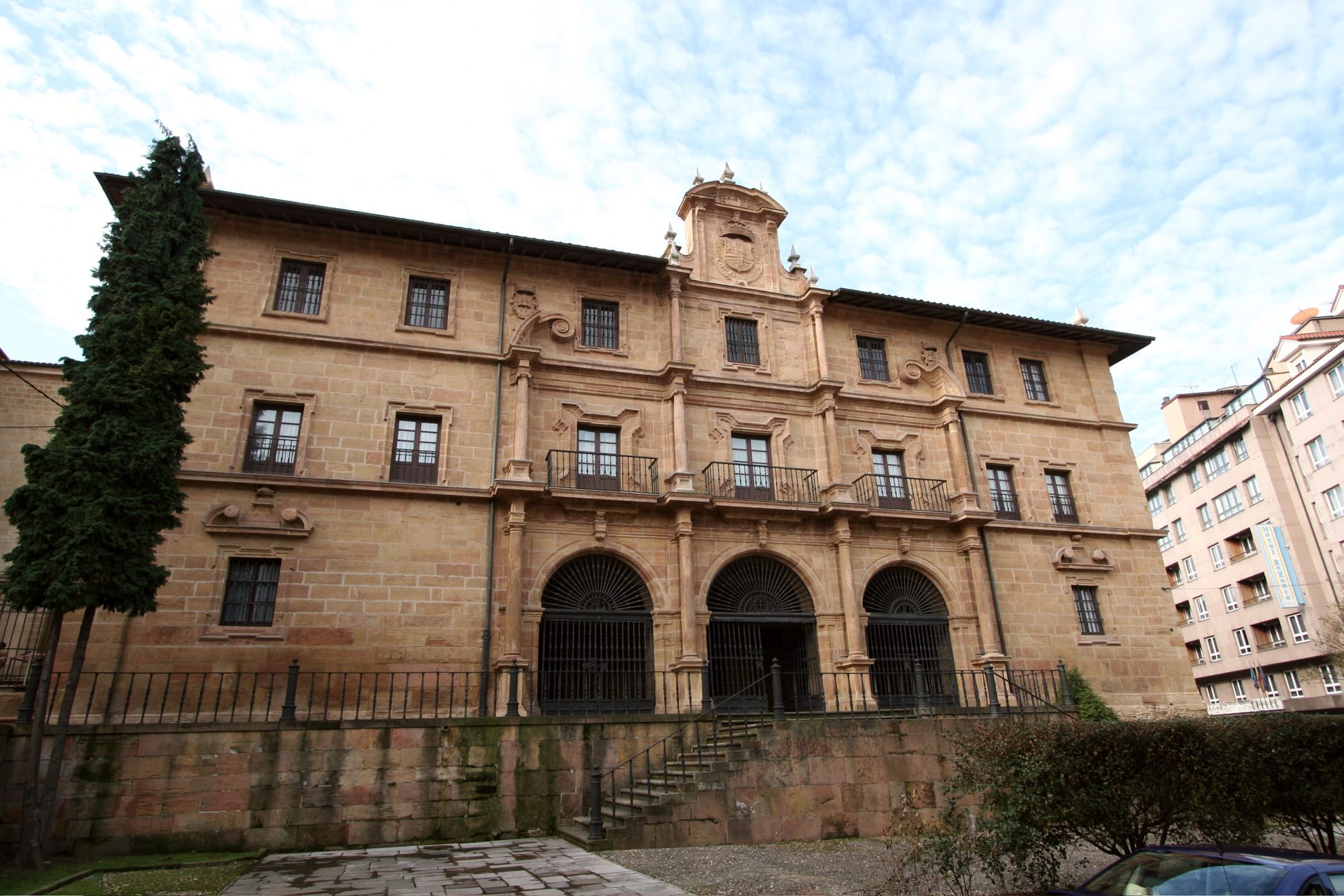 Immagine di Monasterio de San Pelayo - Oviedo