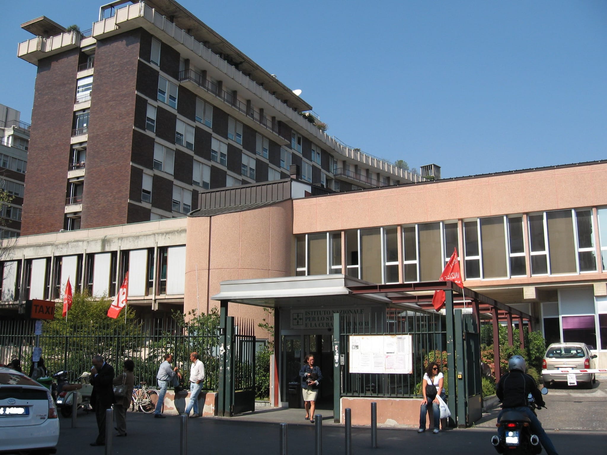 Foto della chiesa Chiesa Istituto Nazionale dei Tumori - Milano
